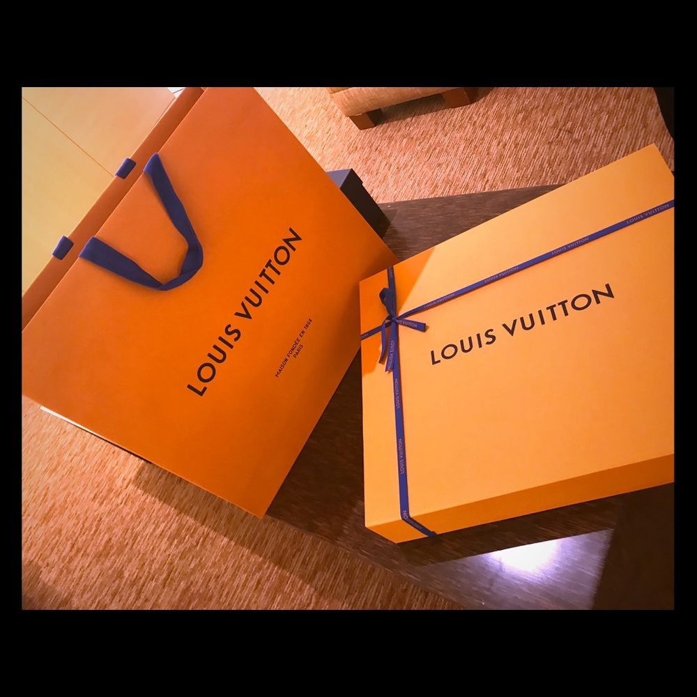 Meet your Posher, Lena